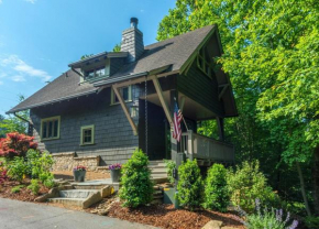 Dogwood Treehouse - HOT TUB & PET-FRIENDLY